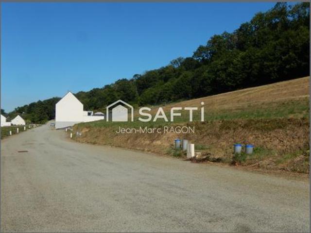 Terrain constructible de 574 m²