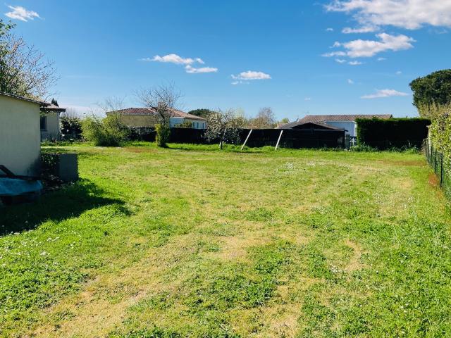 Terrain constructible de 750 m2
