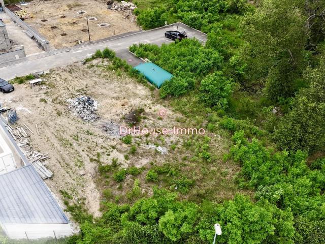 Terrain constructible de 788 m²
