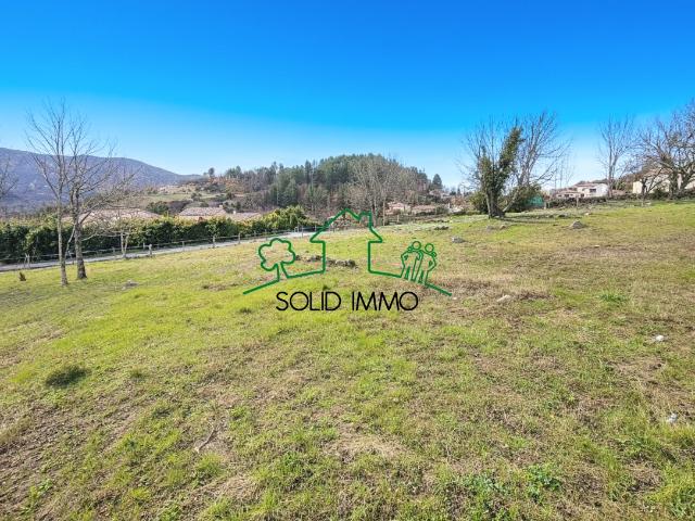 Terrain constructible de 836 m2 sur la commune Fabras 07380