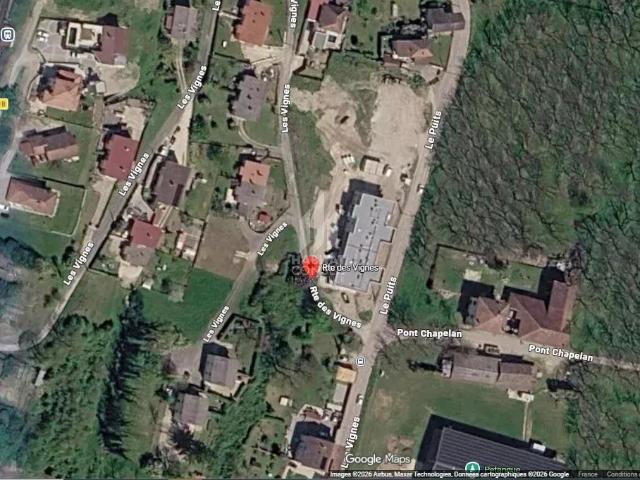 Terrain constructible de 869 m² à Poliénas