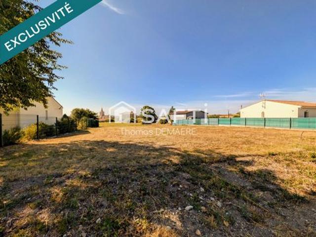 Terrain constructible de 900 m² – Une opportunité à ne pas manquer !
