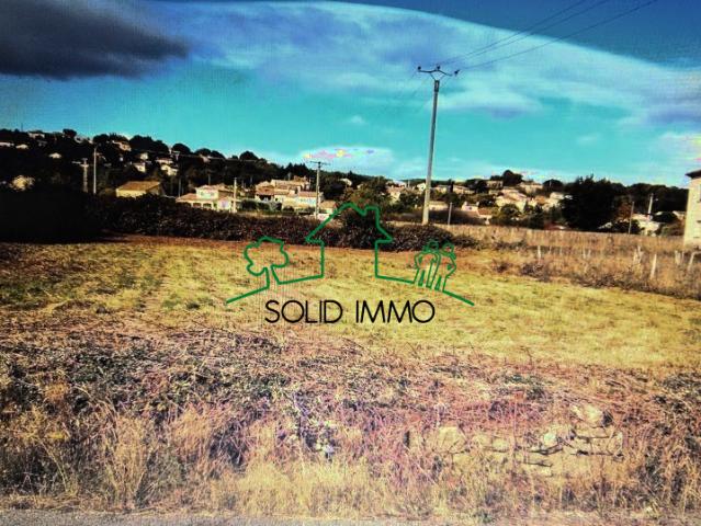Terrain constructible de 920 m2 sur la commune de St Etienne de Fontbellon 07200