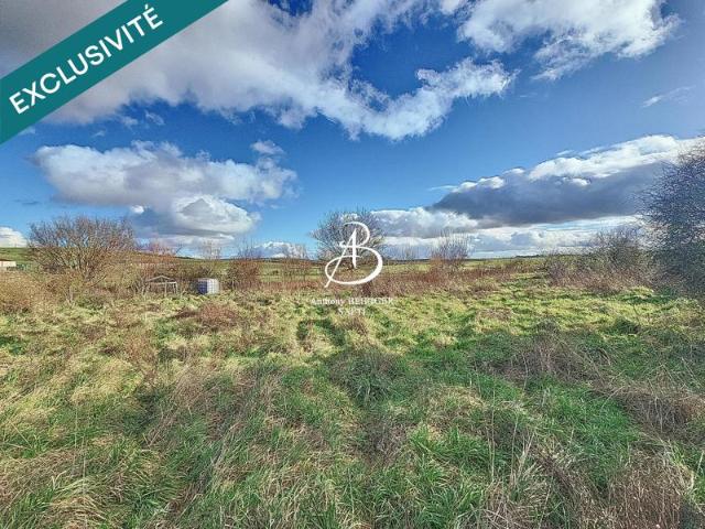 Terrain constructible d'env 700 m2