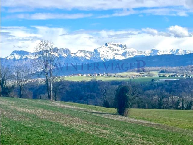 Terrain constructible, divisible, 2258 M2. Vue exceptionnelle