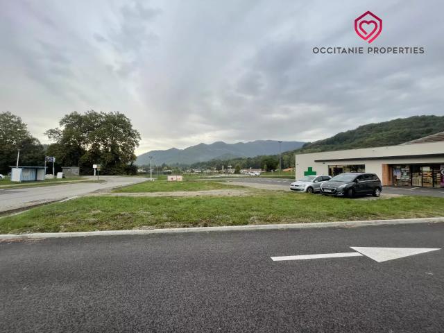 Terrain constructible en zone commerciale proche Foix