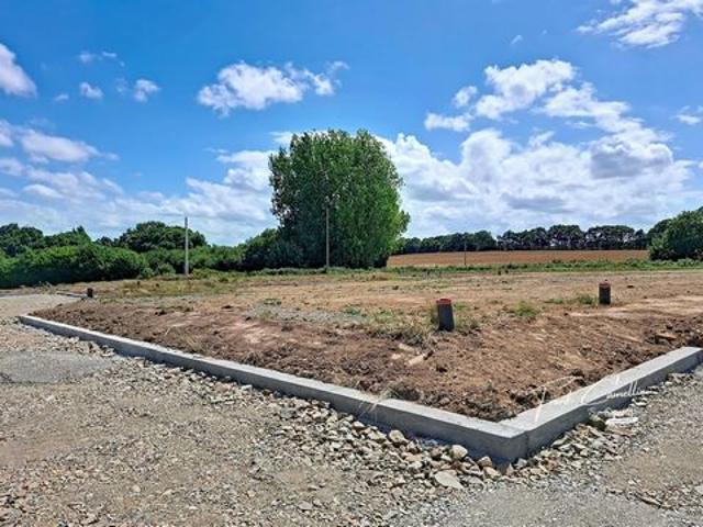 Terrain constructible et viabilisé proche Lannion