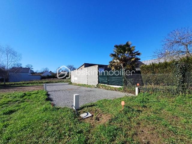 Terrain constructible et viabilisé situé sur le Val Saint Père