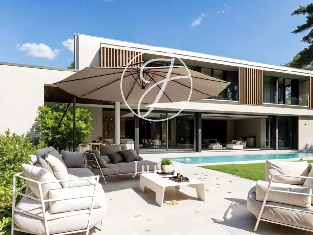 Terrain constructible exceptionnel Permis de construire accordé & purgé 3.300m²