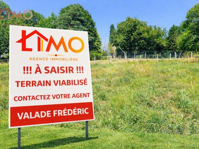 Terrain constructible idéalement situé d'une surface de 572 M²