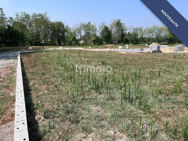 Terrain constructible Lot 2 de 687 m² – 96 000 €