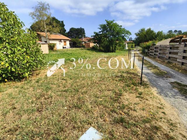 TERRAIN CONSTRUCTIBLE NARROSSE
