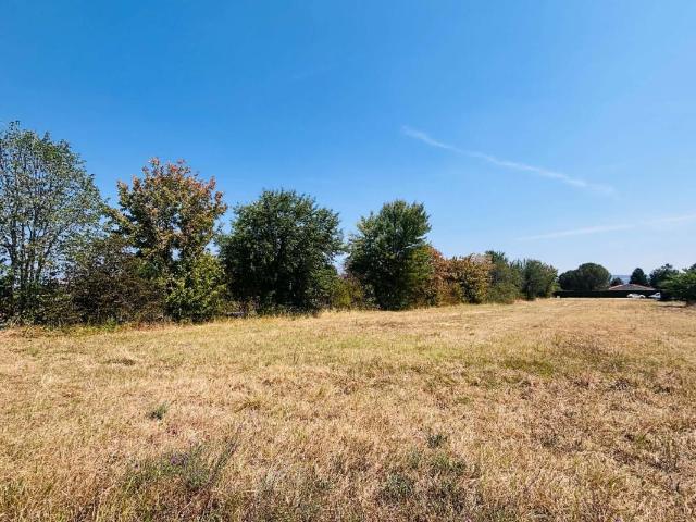 TERRAIN CONSTRUCTIBLE PLAT DE 776 M² ENVIRONNEMENT IDEAL