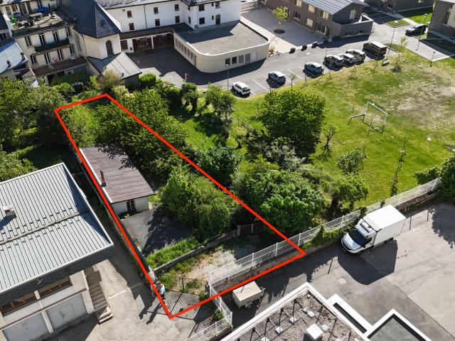 TERRAIN CONSTRUCTIBLE RARE CENTRE VILLE SAINT JEAN DE MAURIENNE