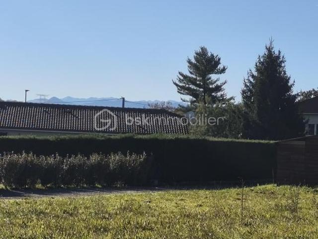 Terrain constructible – Trie sur Baïse – Environ 1 500 m²