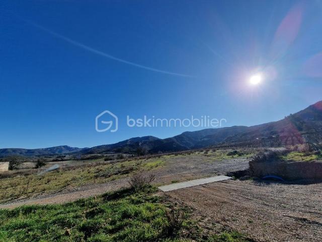 TERRAIN CONSTRUCTIBLE VIABILISÉ DE 3160 M²