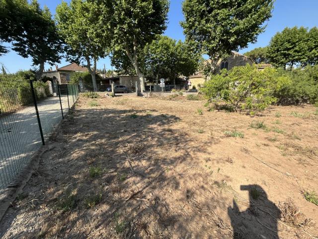 Terrain constructible viabilisé de 534 m2