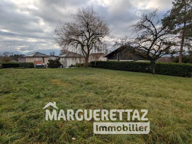 Terrain constructible viabilisé de 647m²