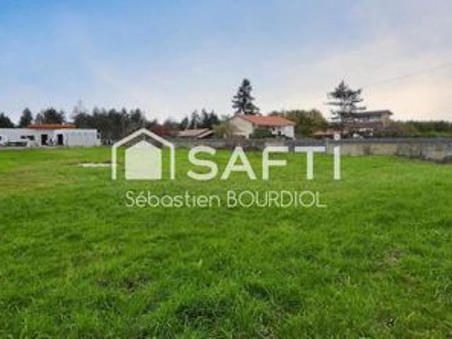 TERRAIN CONSTRUCTIBLE VIABILISE LIBRE DE CONSTRUCTEUR