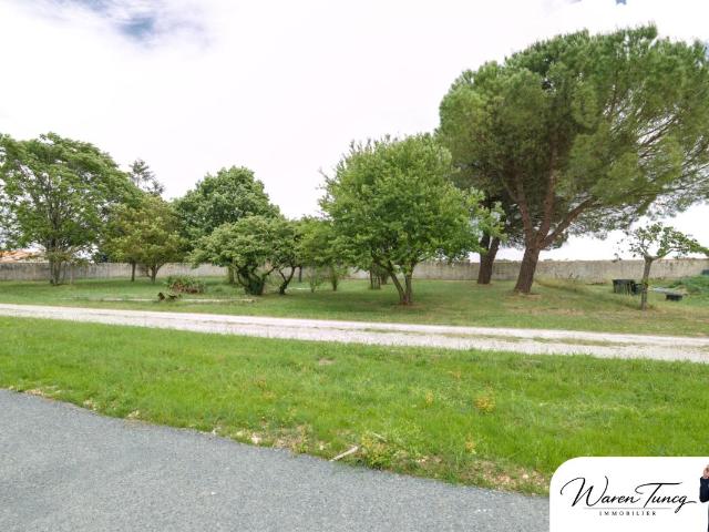 Terrain constructible viabilisé 687 m² Bourgneuf 17220