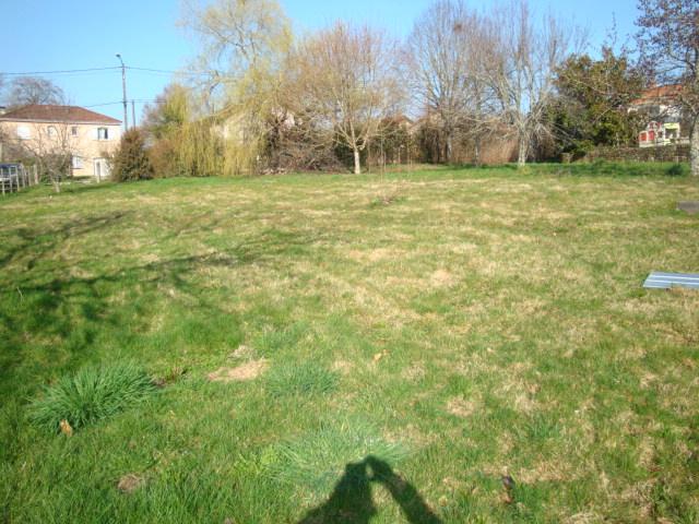 TERRAIN COUZEIX