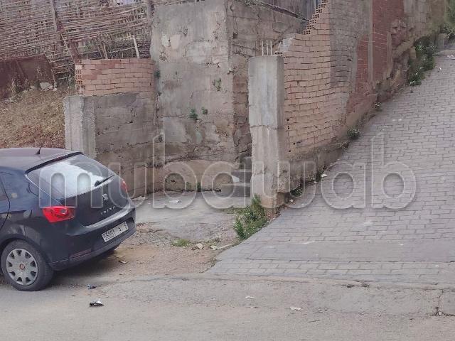 Terrain dans le quartier d'Al Rahrah, Adliya mais
