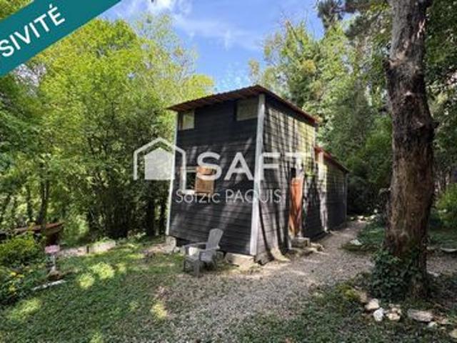 Terrain de loisir, un chalet avec eau et éléctricité !
