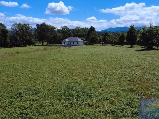 Terrain de 1596 m2