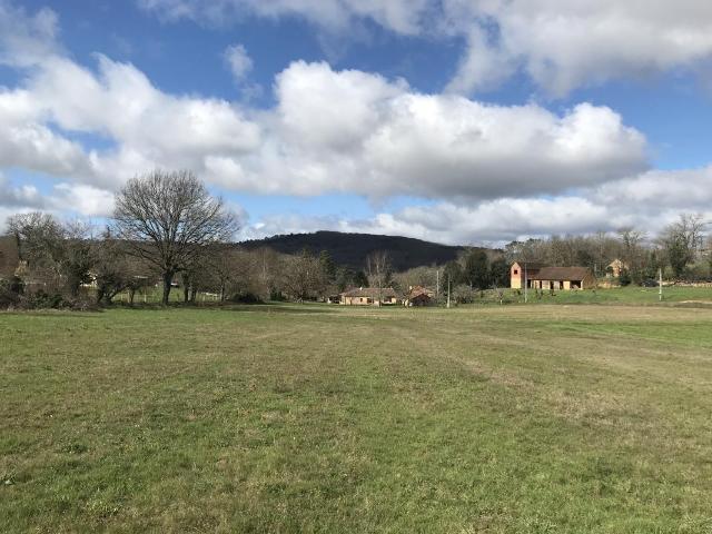 Terrain de 1600m² sur la commune de Groléjac
