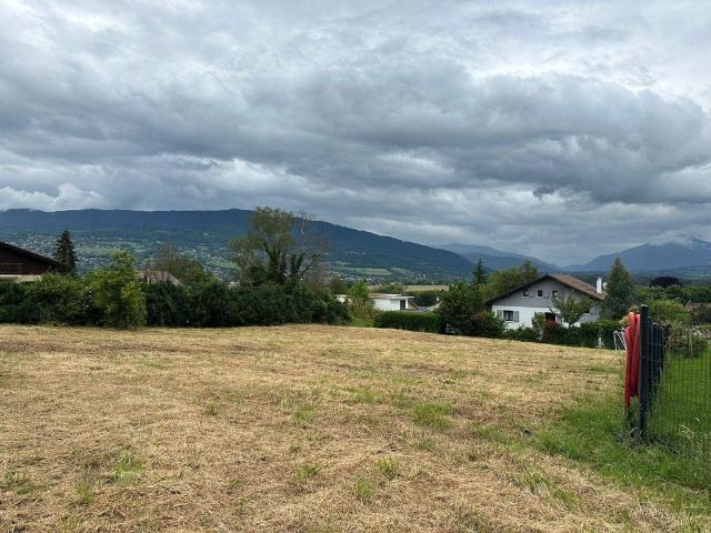 Terrain de 1956 m2 en vente Vétraz Monthoux, France