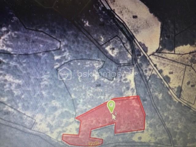 Terrain de 10160 m2 Néfiach