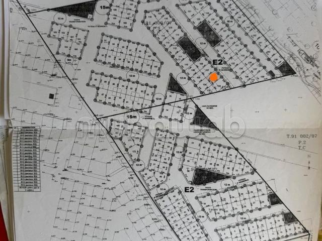 Terrain de 107 m2 à vendre à Fès