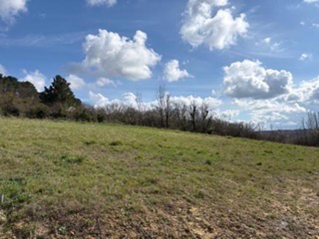 Terrain de 1 080 m² à Sadirac Cadre de vie privilégié