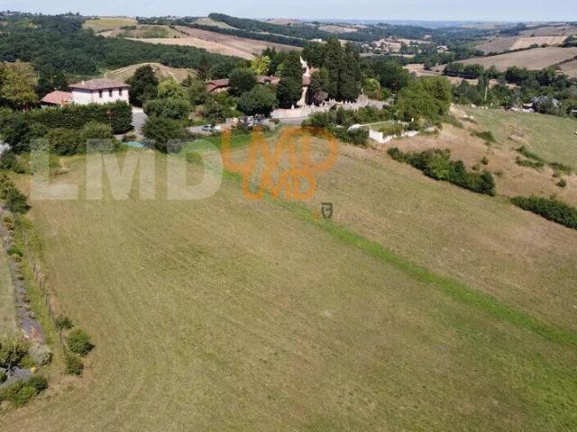Terrain de 2625 m² à BAX 31310