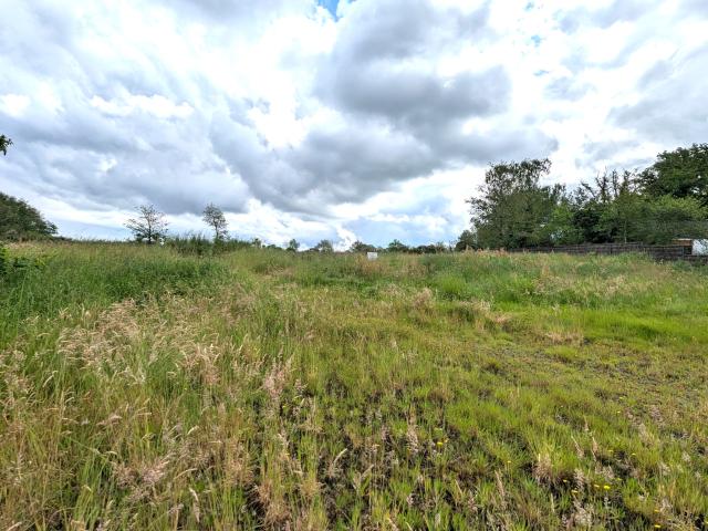 Terrain constructible de 2 200 m2