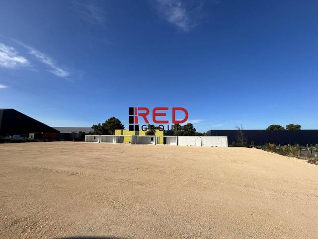 Terrain de 3500 m2 en vente Signes, France