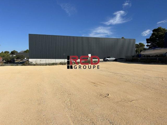Terrain de 3500 m2 en vente Signes, France