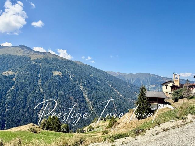 TERRAIN DE 3747 M2 EISON ST MARTIN