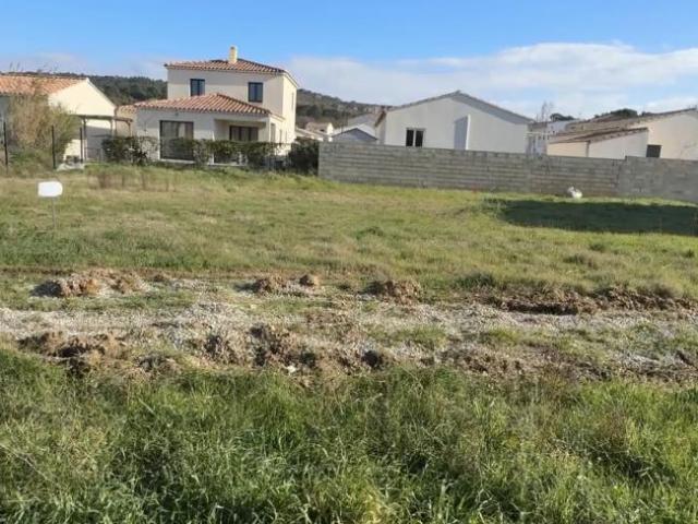 Terrain de 381m2 plat et viabilisé à Piolenc