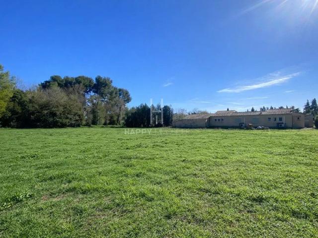 Terrain de 3116 m2 en vente Maussane, France