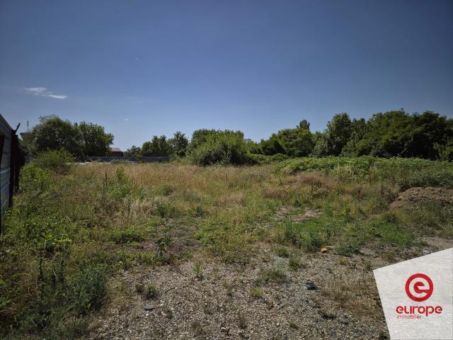 Terrain de 3 124m2 constructible à Avallon
