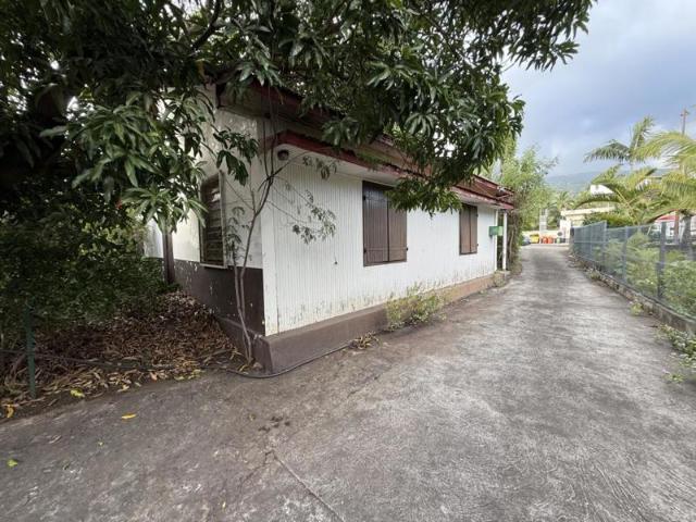 Terrain de 400m2 en vente 393750 EUR à L'Étang Salé avec KRI