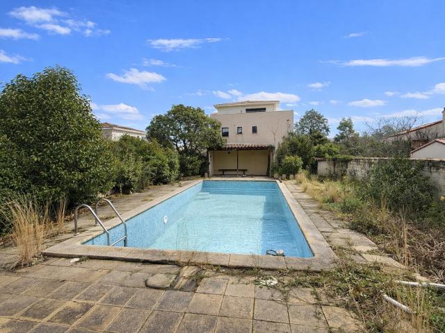 terrain de 416 m2 proche centre village