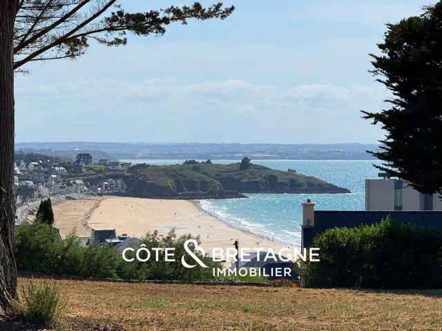 Terrain de 584 m2 en vente Pléneuf Val André, France