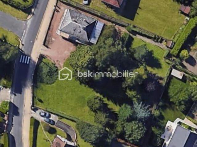 Terrain de 584 m² à Saran libre constructeur
