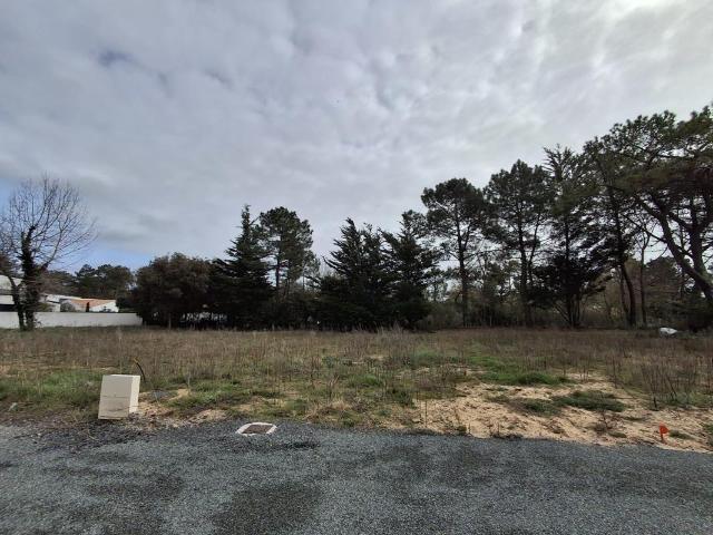 Terrain de 597m² à SAINT JEAN DE MONTS