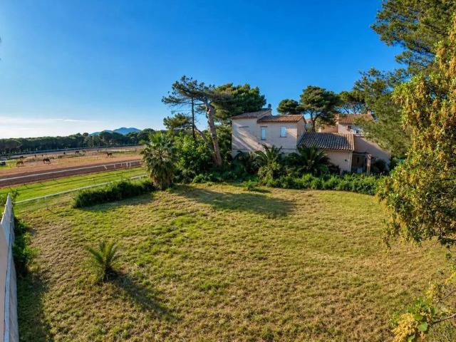 Terrain de 539 m2 en vente Hyères, Provence Alpes Côte d'Azur