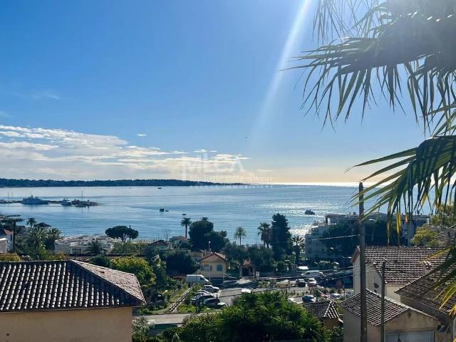 Terrain de 685 m2 Golfe Juan, France