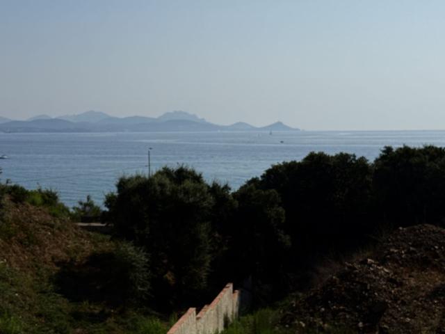 Terrain de 710 m2 Les Issambres, France
