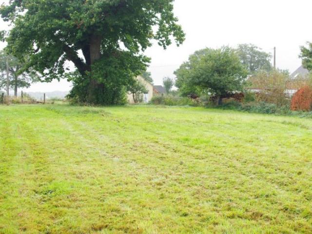 terrain de 980m2 idéalement situé